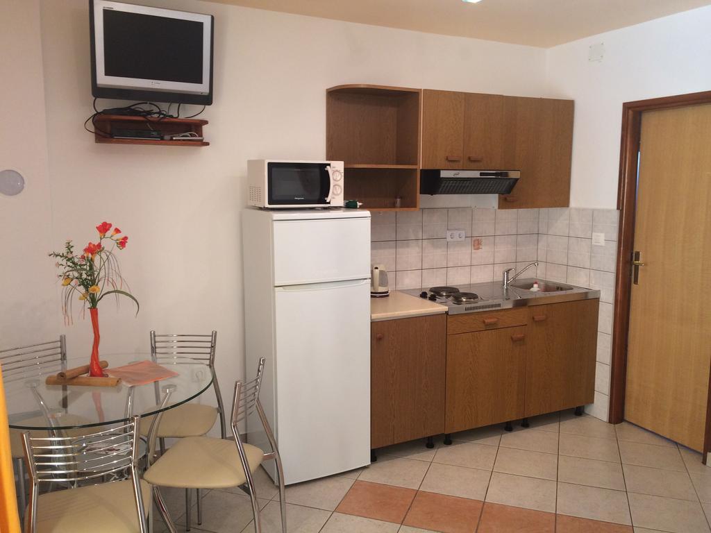 Apartment Kolundzic Novi Vinodolski Camera foto