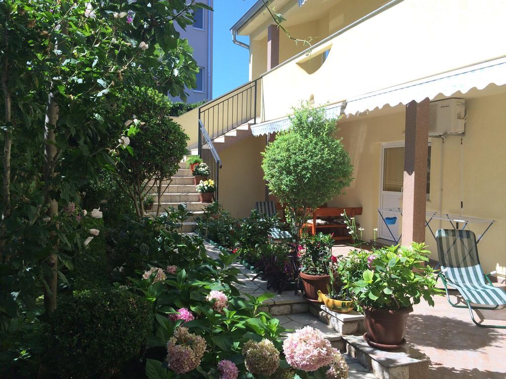 Apartment Kolundzic Novi Vinodolski Esterno foto