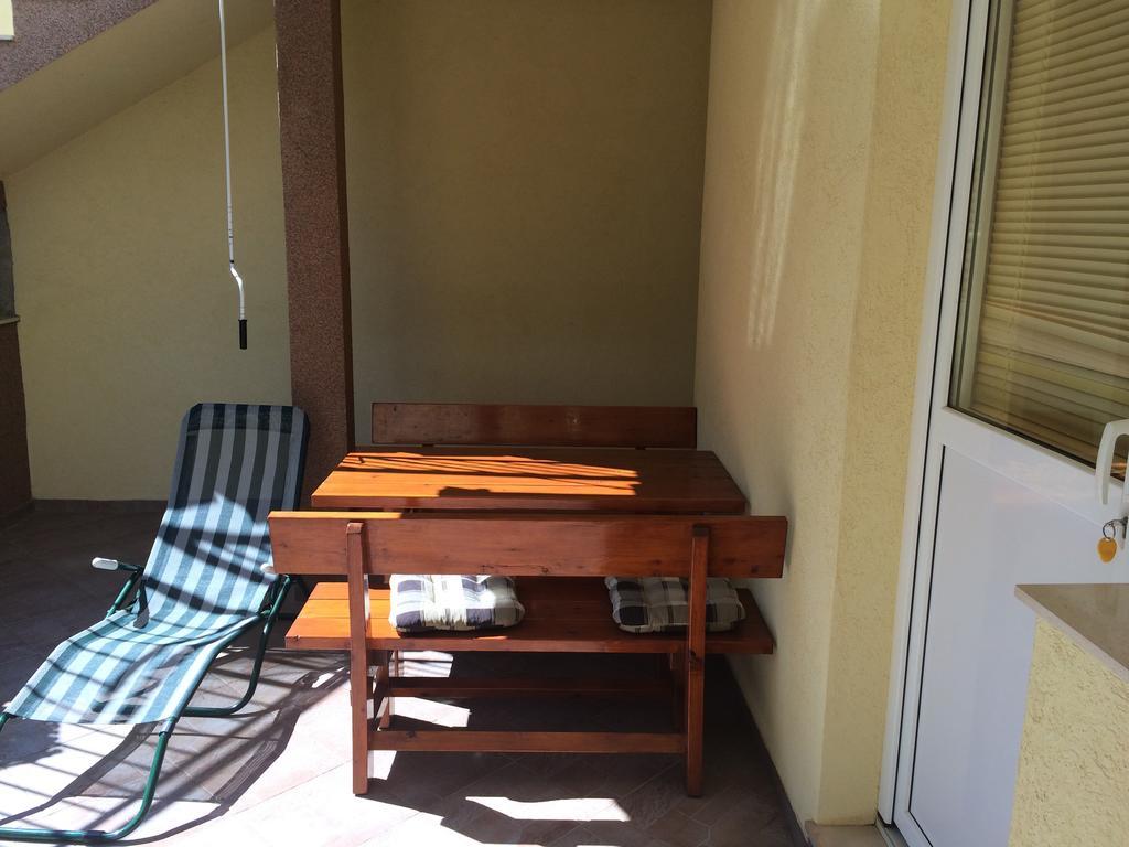 Apartment Kolundzic Novi Vinodolski Esterno foto