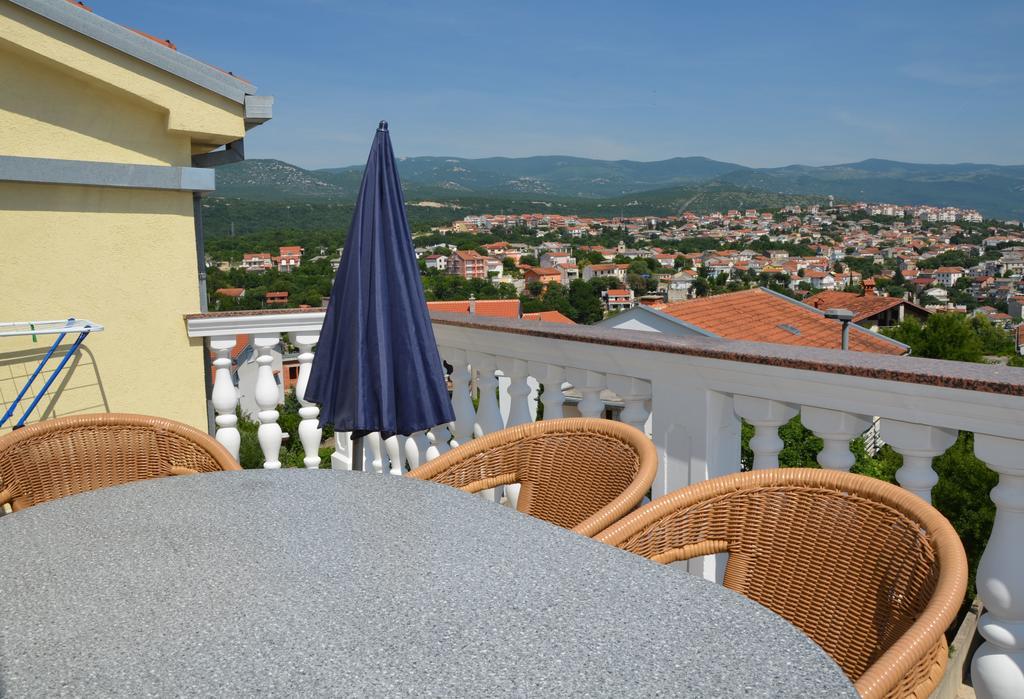 Apartment Kolundzic Novi Vinodolski Esterno foto
