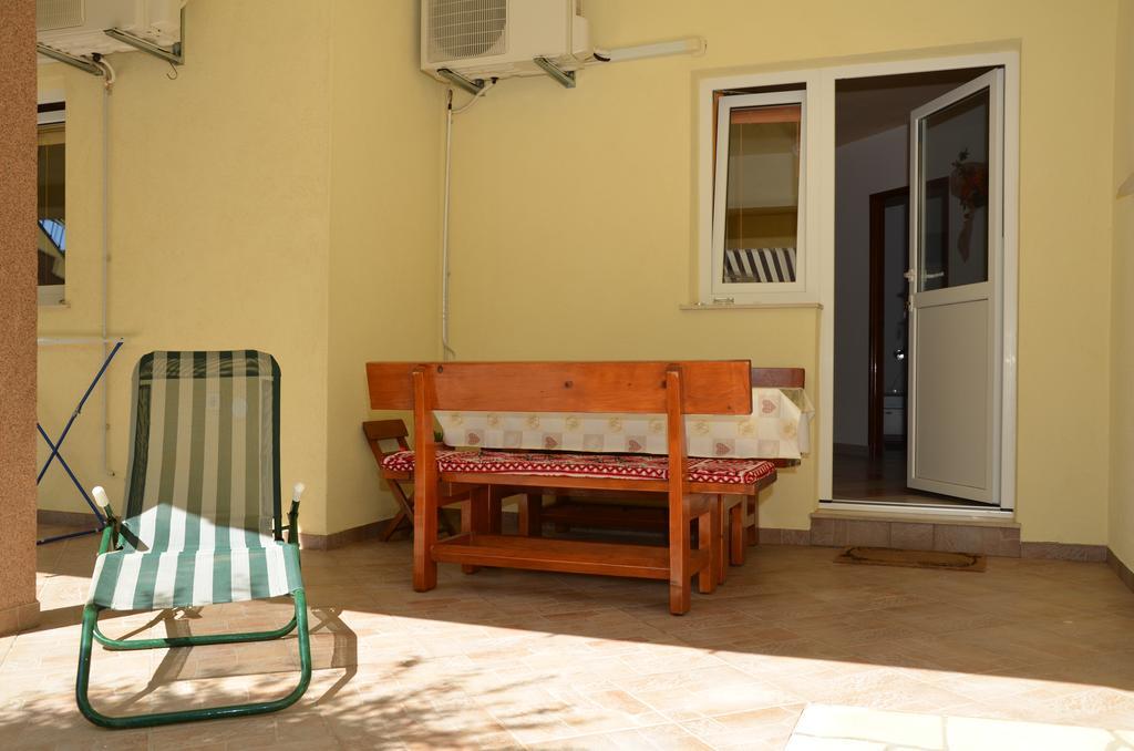 Apartment Kolundzic Novi Vinodolski Esterno foto