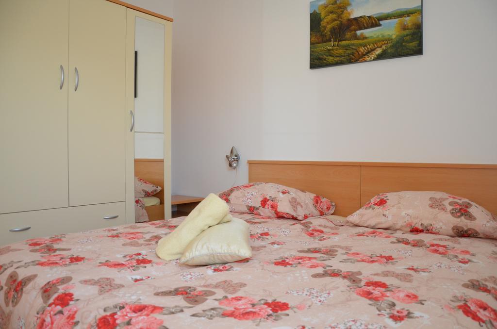 Apartment Kolundzic Novi Vinodolski Esterno foto